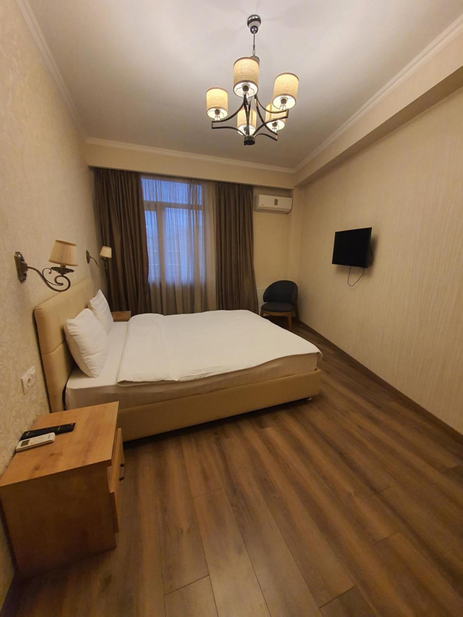 Dat Exx Apartments Tiflis Oda fotoğraf